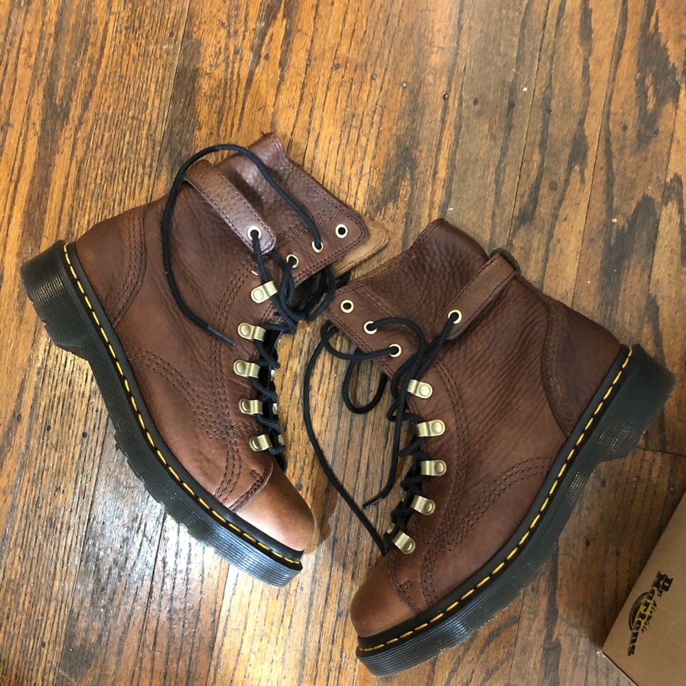 Dr. Martens Coraline